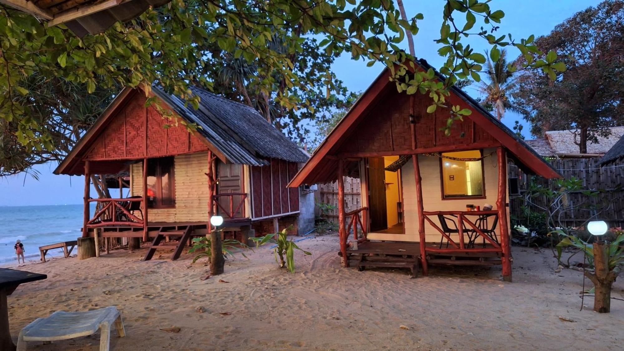 Breizh Cape Beach Bungalows Koh Lanta Ngoại thất bức ảnh