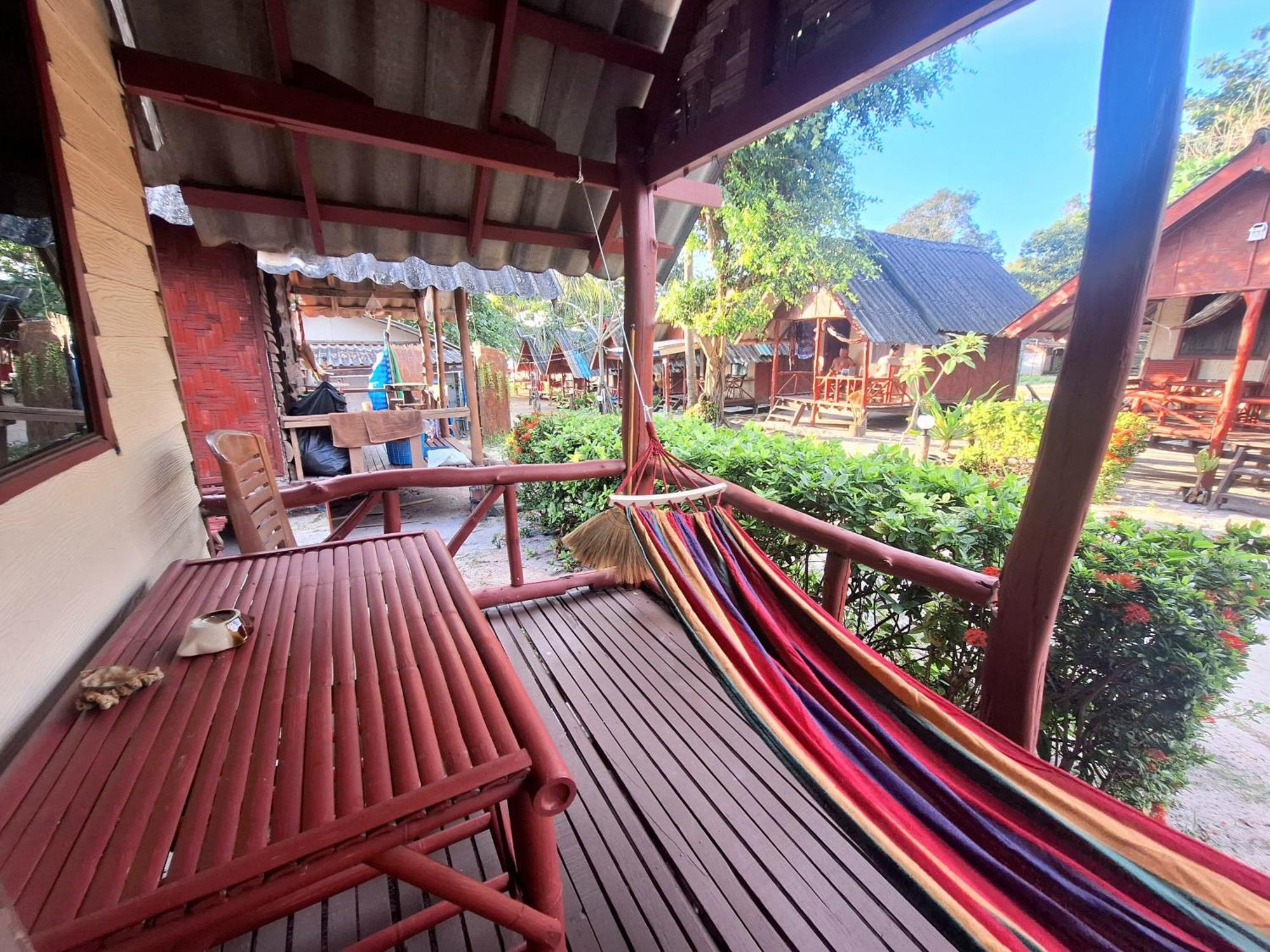 Breizh Cape Beach Bungalows Koh Lanta Ngoại thất bức ảnh