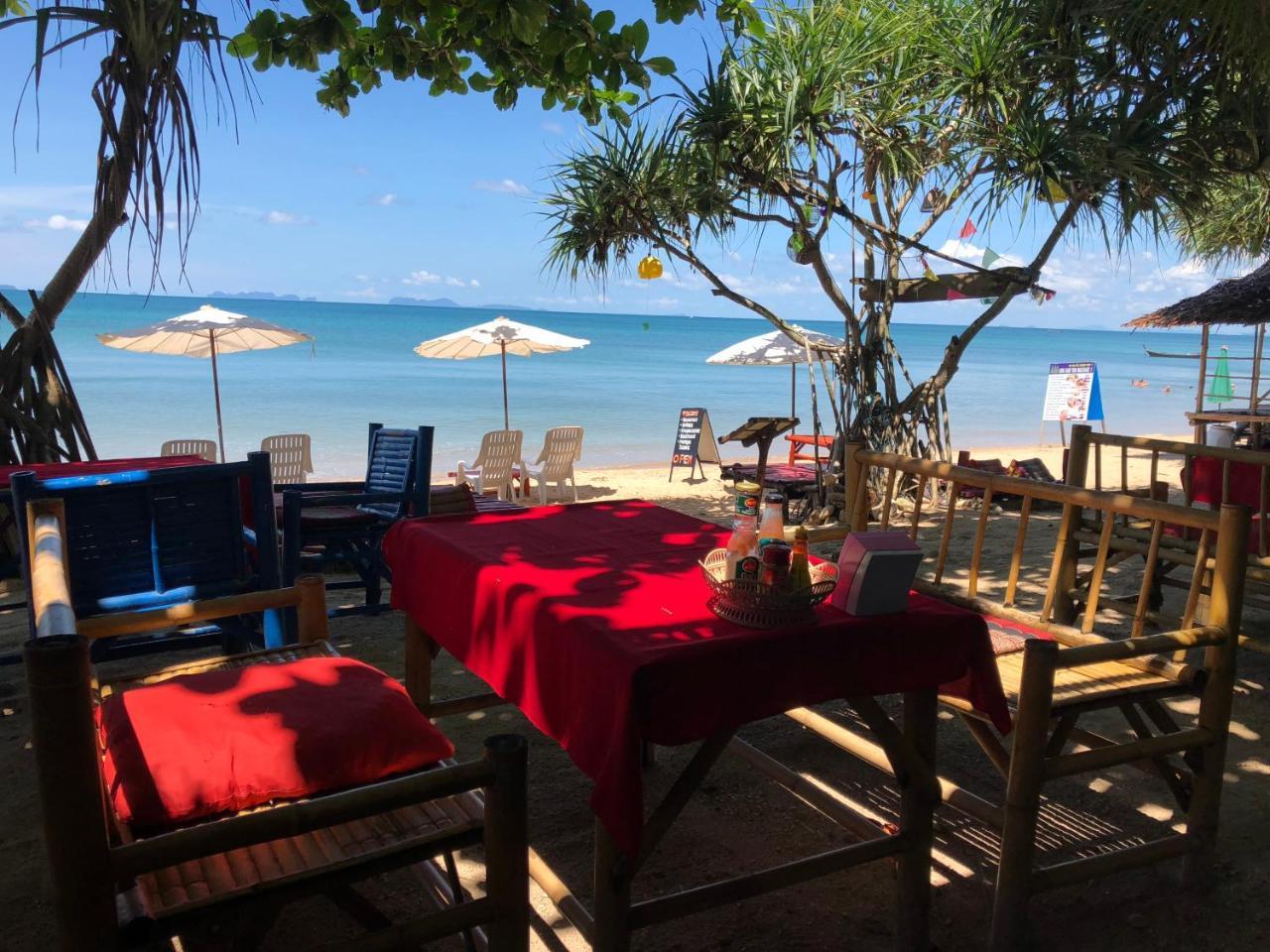 Breizh Cape Beach Bungalows Koh Lanta Ngoại thất bức ảnh